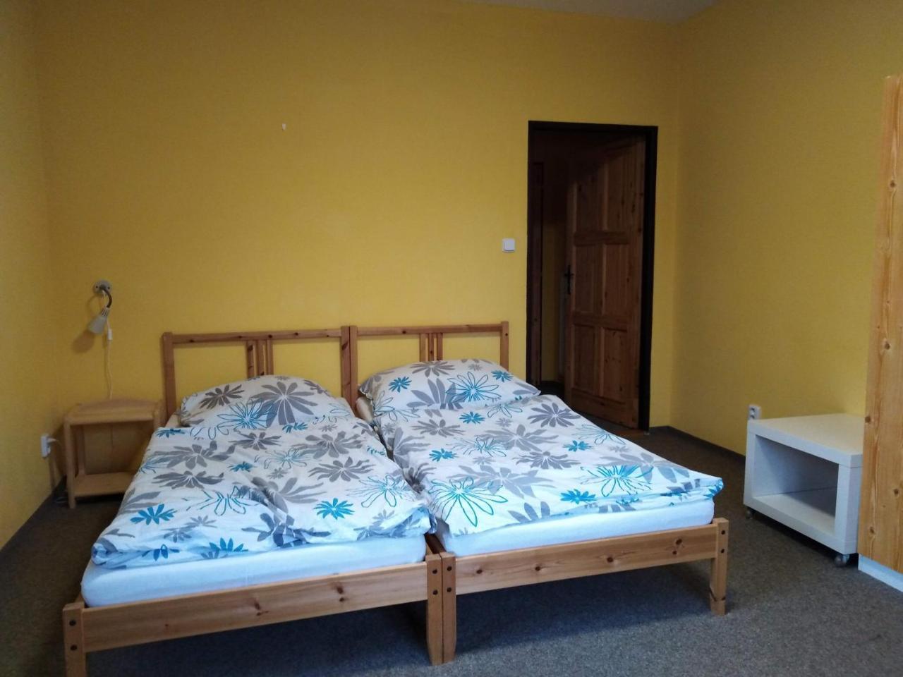 Penzion Sněženka Jiretin pod Bukovou Esterno foto