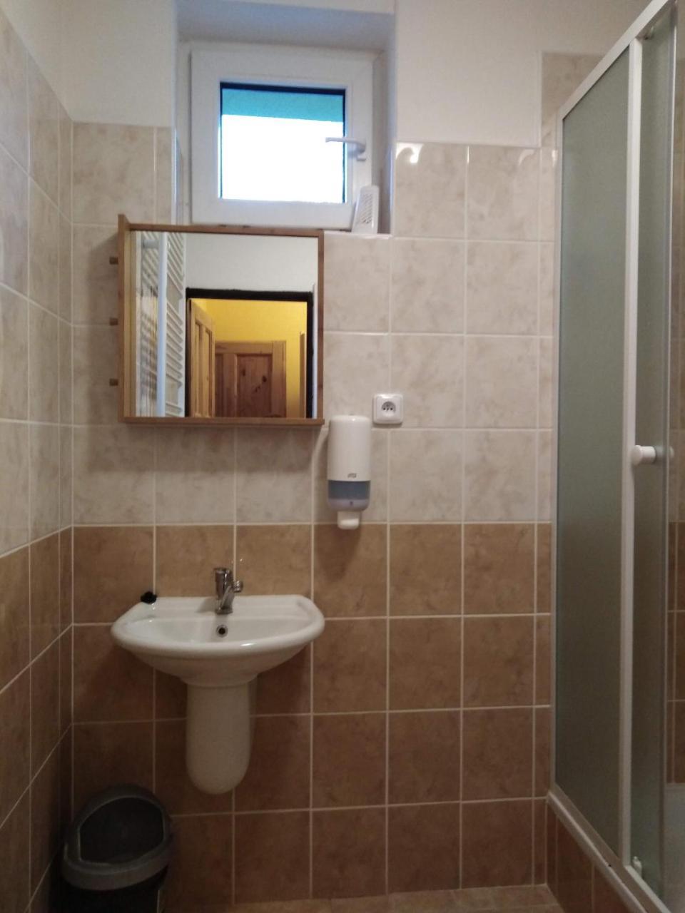 Penzion Sněženka Jiretin pod Bukovou Esterno foto