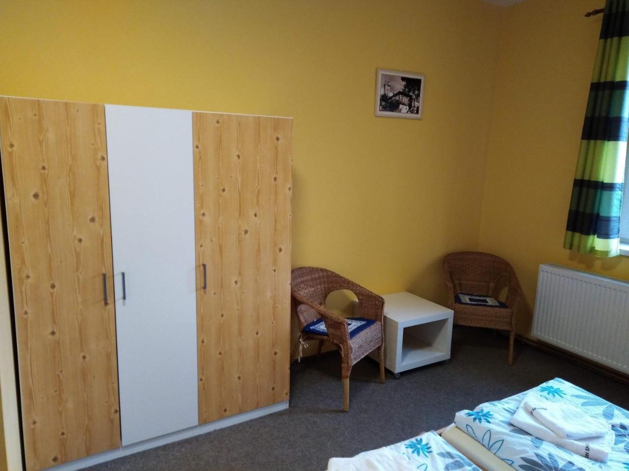 Penzion Sněženka Jiretin pod Bukovou Esterno foto