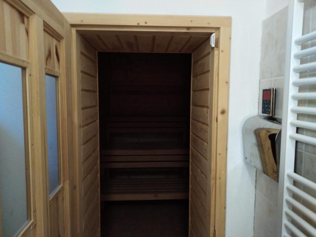 Penzion Sněženka Jiretin pod Bukovou Esterno foto